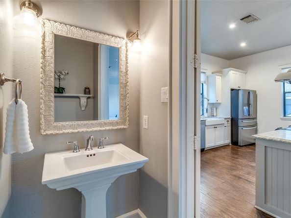 1405  Mccoy Street  4U, Dallas Texas 75204