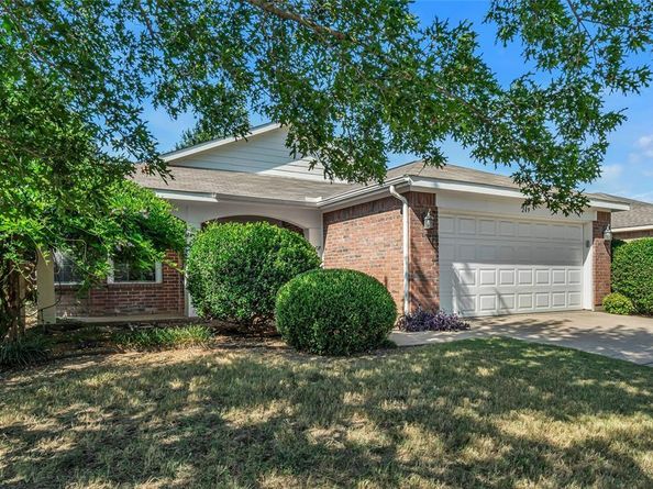 249  Pine Crest Drive , Justin Texas 76247