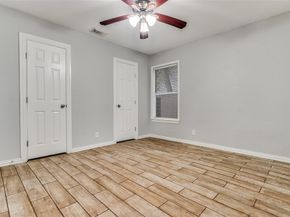 1239  Cedar Haven Avenue , Dallas Texas 75216