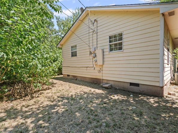 1921  Portland Avenue , Fort Worth Texas 76102