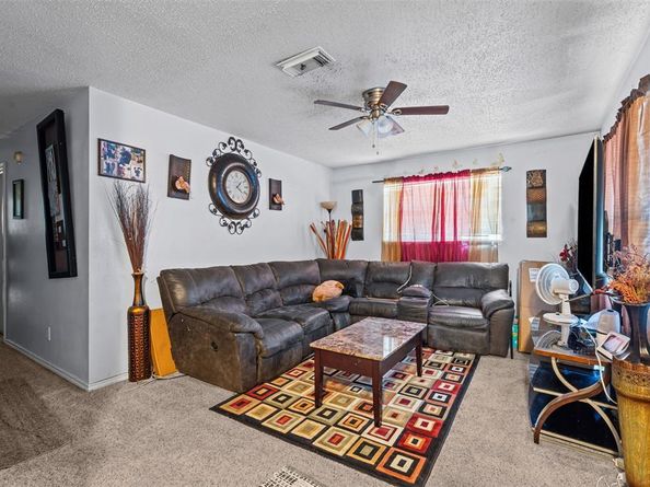 1921  Portland Avenue , Fort Worth Texas 76102
