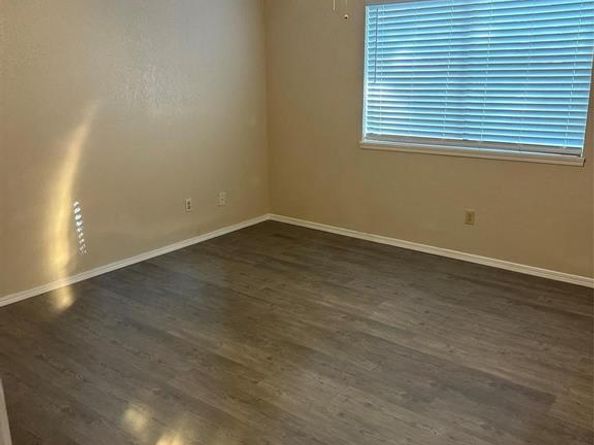 1613  Whiteoak Drive , Garland Texas 75040