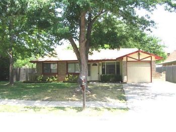 1613  Whiteoak Drive 