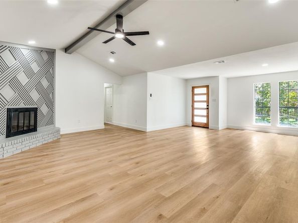 5807  Winding Woods Trail , Dallas Texas 75227