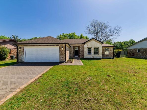 6933  Windy Hill Road , Forest Hill Texas 76140