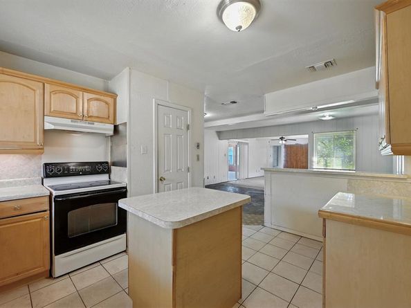 6308  Melinda Drive , Forest Hill Texas 76119