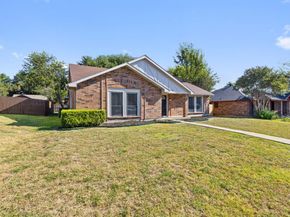 1025  Opal Drive , DeSoto Texas 75115