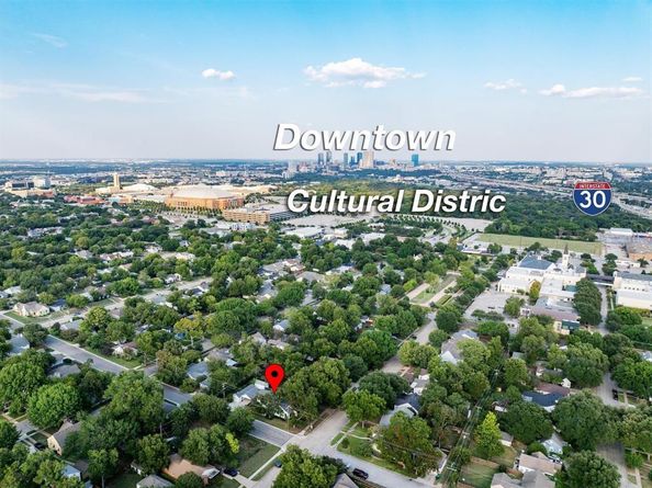 3836  Pershing Avenue , Fort Worth Texas 76107