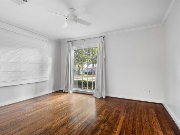 3836  Pershing Avenue , Fort Worth Texas 76107
