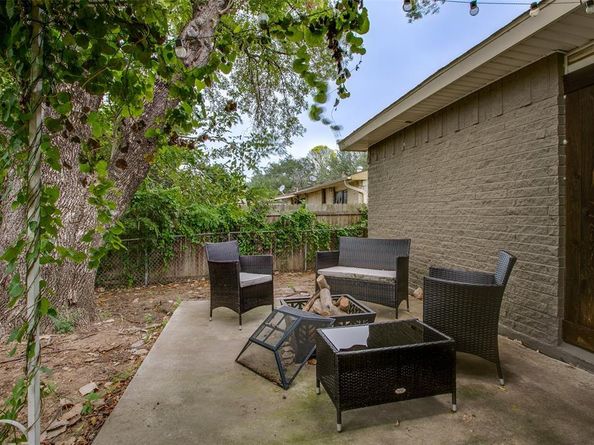 5610  Saddleback Road , Garland Texas 75043