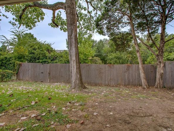 5610  Saddleback Road , Garland Texas 75043