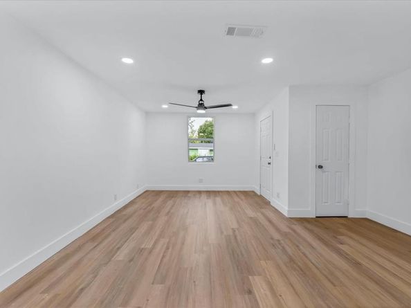 607  Lombardy Lane , Arlington Texas 76013