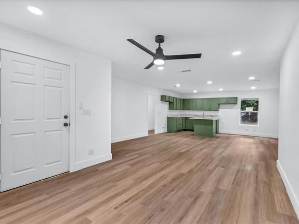 607  Lombardy Lane , Arlington Texas 76013