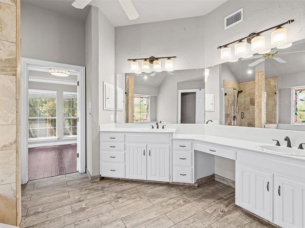 12  Park Place , Mansfield Texas 76063