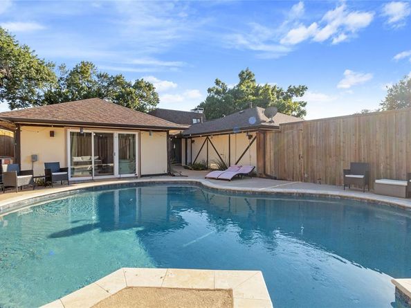 9205  Moss Farm Lane , Dallas Texas 75243