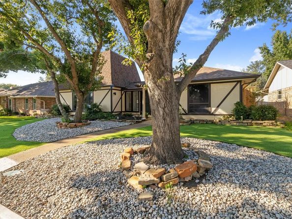 9205  Moss Farm Lane , Dallas Texas 75243