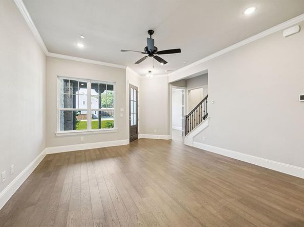305  Sunset Lane  102, Fort Worth Texas 76114