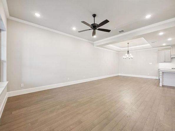305  Sunset Lane  103, Fort Worth Texas 76114