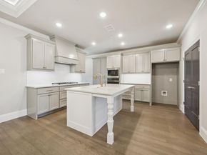 305  Sunset Lane  103, Fort Worth Texas 76114