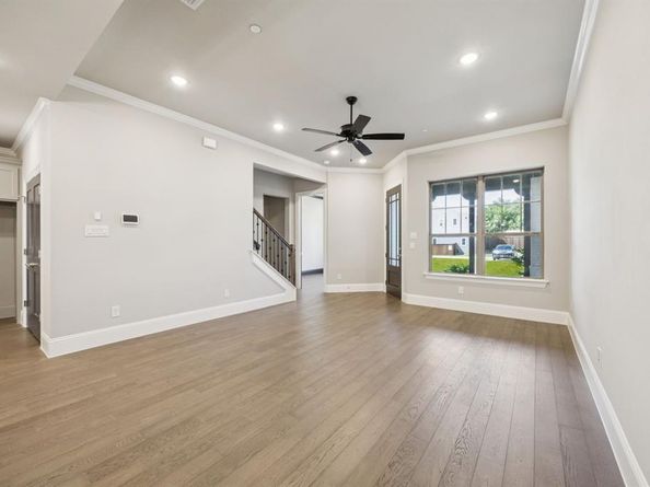 305  Sunset Lane  103, Fort Worth Texas 76114