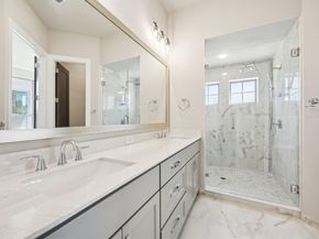 305  Sunset Lane  103, Fort Worth Texas 76114