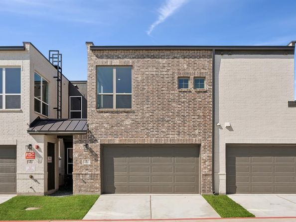 305  Sunset Lane  103, Fort Worth Texas 76114