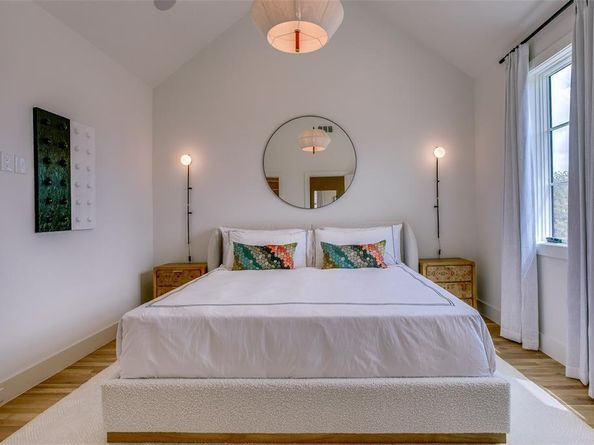 7207  Gaston Avenue  2005, Dallas Texas 75214