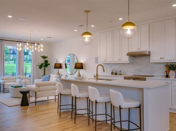 7207  Gaston Avenue  2005, Dallas Texas 75214