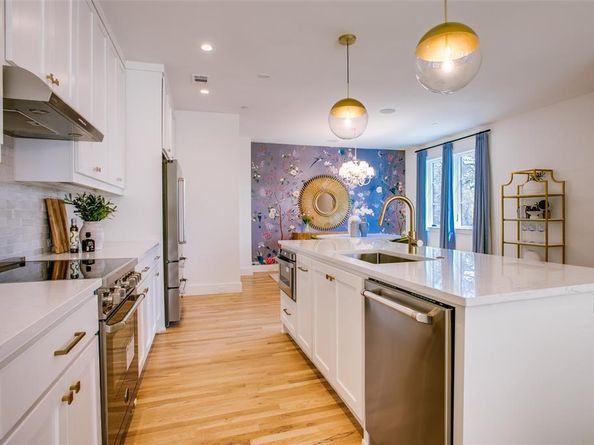 7207  Gaston Avenue  2005, Dallas Texas 75214