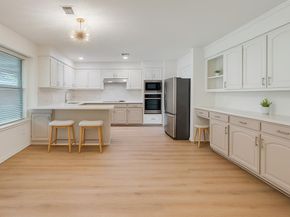 1015  De Pauw Drive , Arlington Texas 76012
