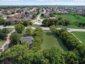409 E Parkerville Road , DeSoto Texas 75115
