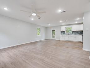 409 E Parkerville Road , DeSoto Texas 75115