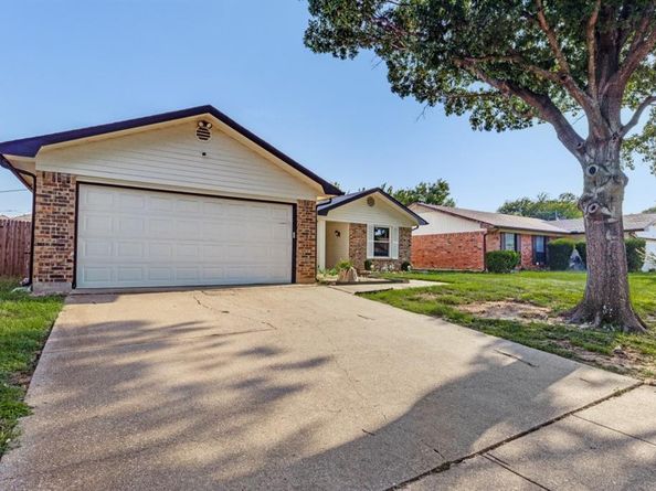 3808  Glengate Drive , Arlington Texas 76016