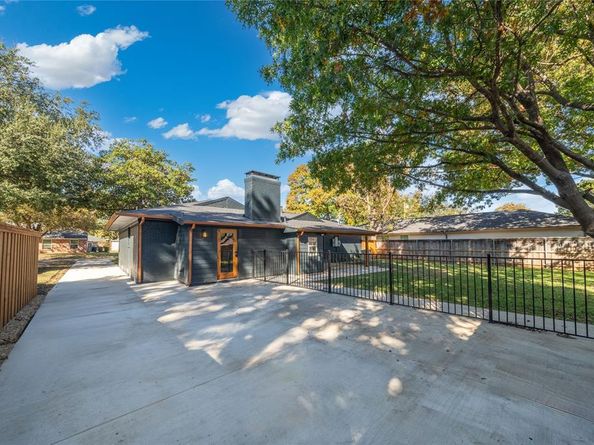 6746  Braeburn Drive , Dallas Texas 75214