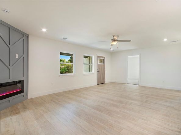 2017  Village Way , Dallas Texas 75216