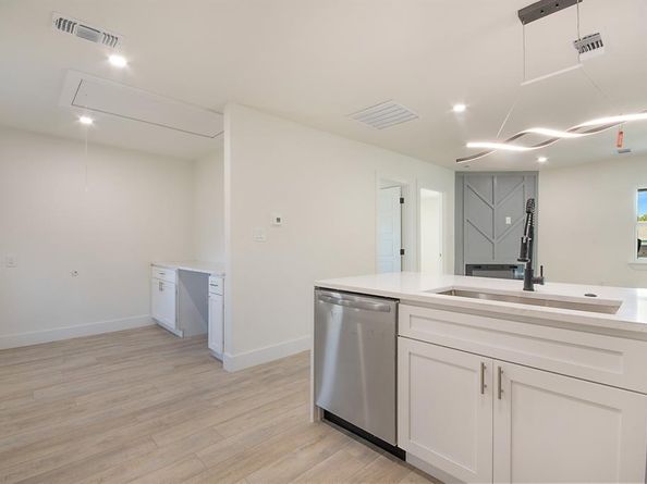 2017  Village Way , Dallas Texas 75216