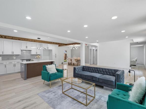 1703  FOSTER Drive , Arlington Texas 76012