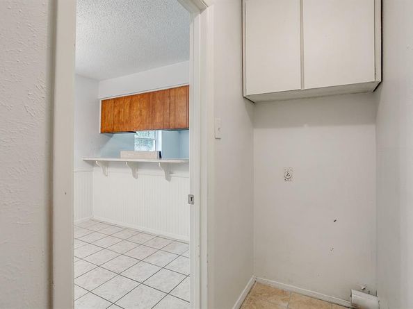 813  Colony Drive , Crowley Texas 76036