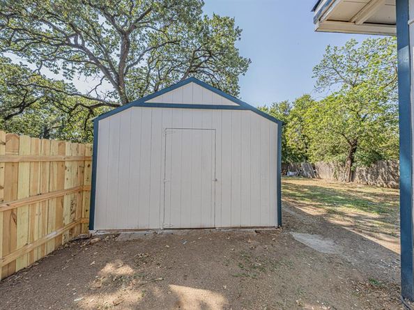 3222  Grayson Street , Fort Worth Texas 76119