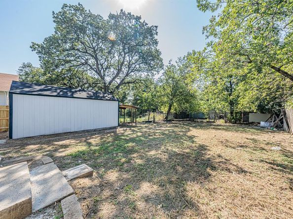 3222  Grayson Street , Fort Worth Texas 76119