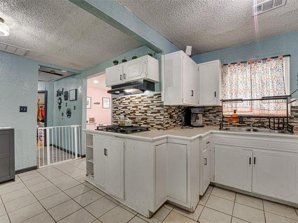 208 S Carmack Street , Mesquite Texas 75149
