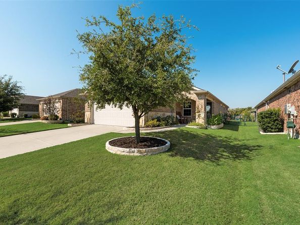 8921  Shore Crest Road , Frisco Texas 75036