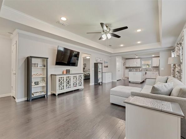 8921  Shore Crest Road , Frisco Texas 75036