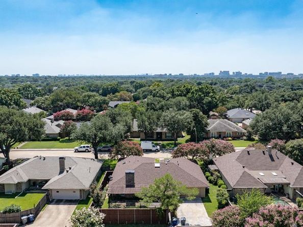 6005  Daven Oaks Drive , Dallas Texas 75248