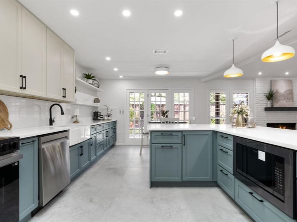 6005  Daven Oaks Drive , Dallas Texas 75248