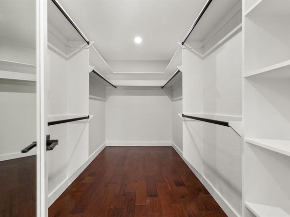 6005  Daven Oaks Drive , Dallas Texas 75248