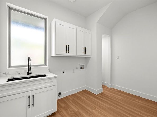 9008  Crosswind Drive , Fort Worth Texas 76179