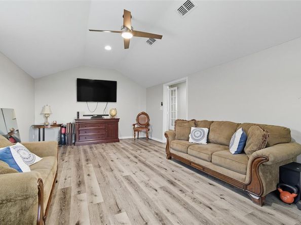 3730  Texas Drive , Dallas Texas 75211