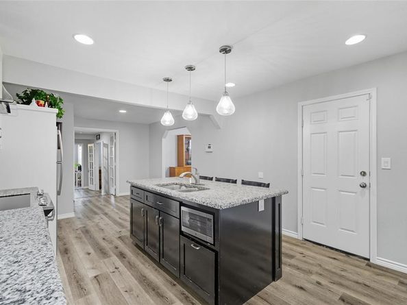 3730  Texas Drive , Dallas Texas 75211