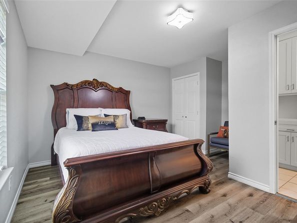 3730  Texas Drive , Dallas Texas 75211